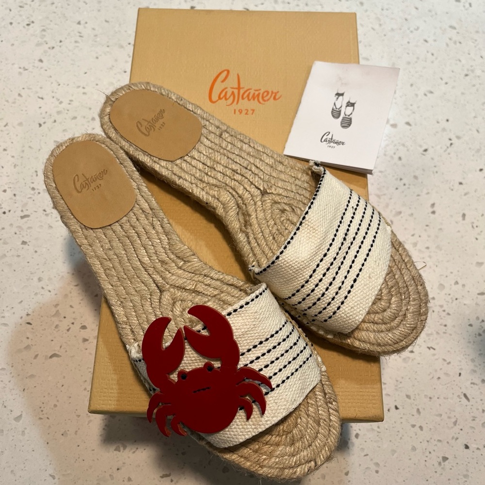 Castañer crab-detail raffia sandals